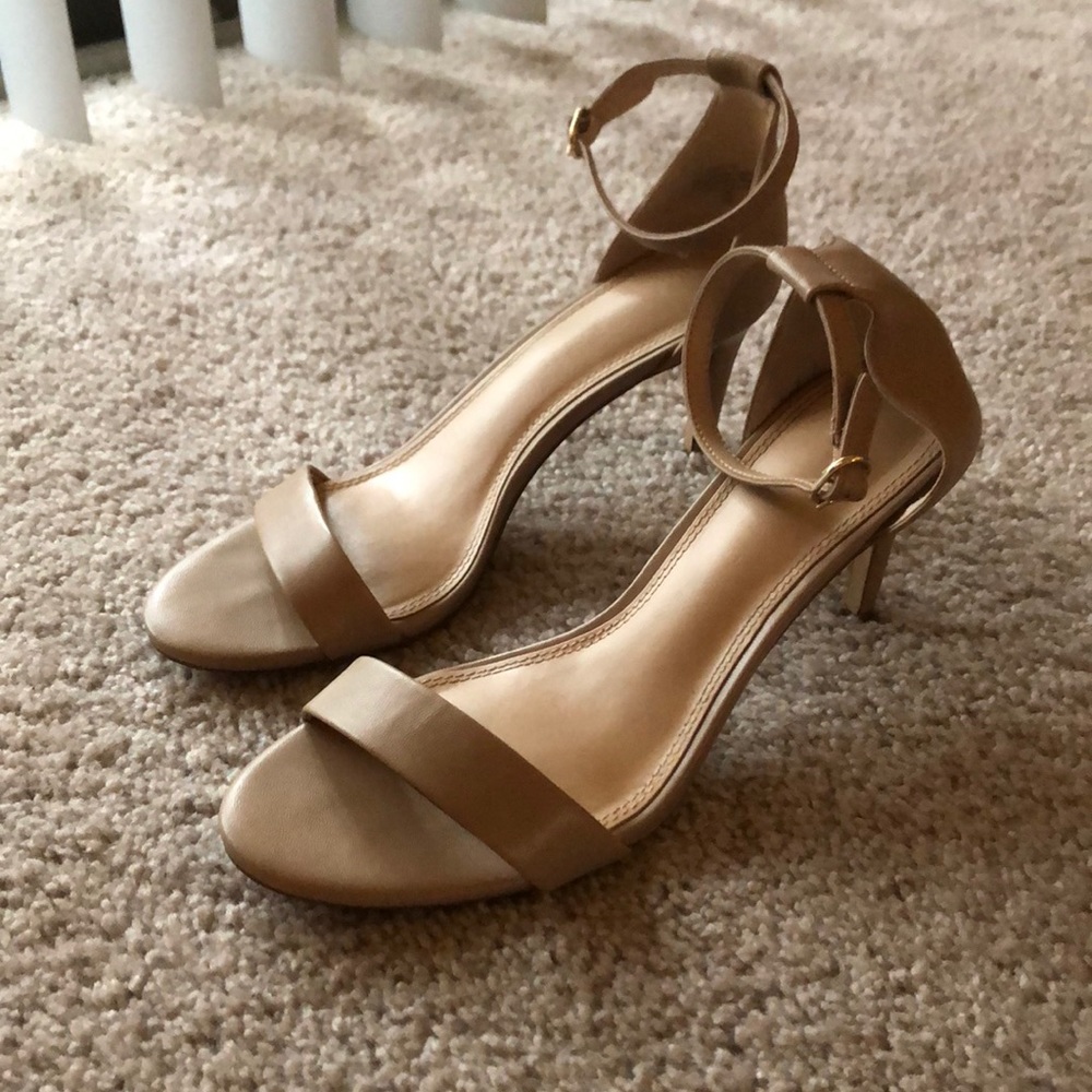 Nude, Size 8, 3” Heel, Kelly and Katie, *LIKE NEW*